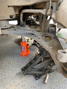 Sửa động cơ ô tô rò rỉ nhớt